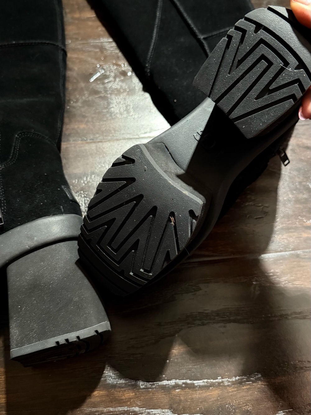 Black Suede Knee-High Platform Boots UGG BOOT NEW WITHOUT TAGS - Picture 4 of 5